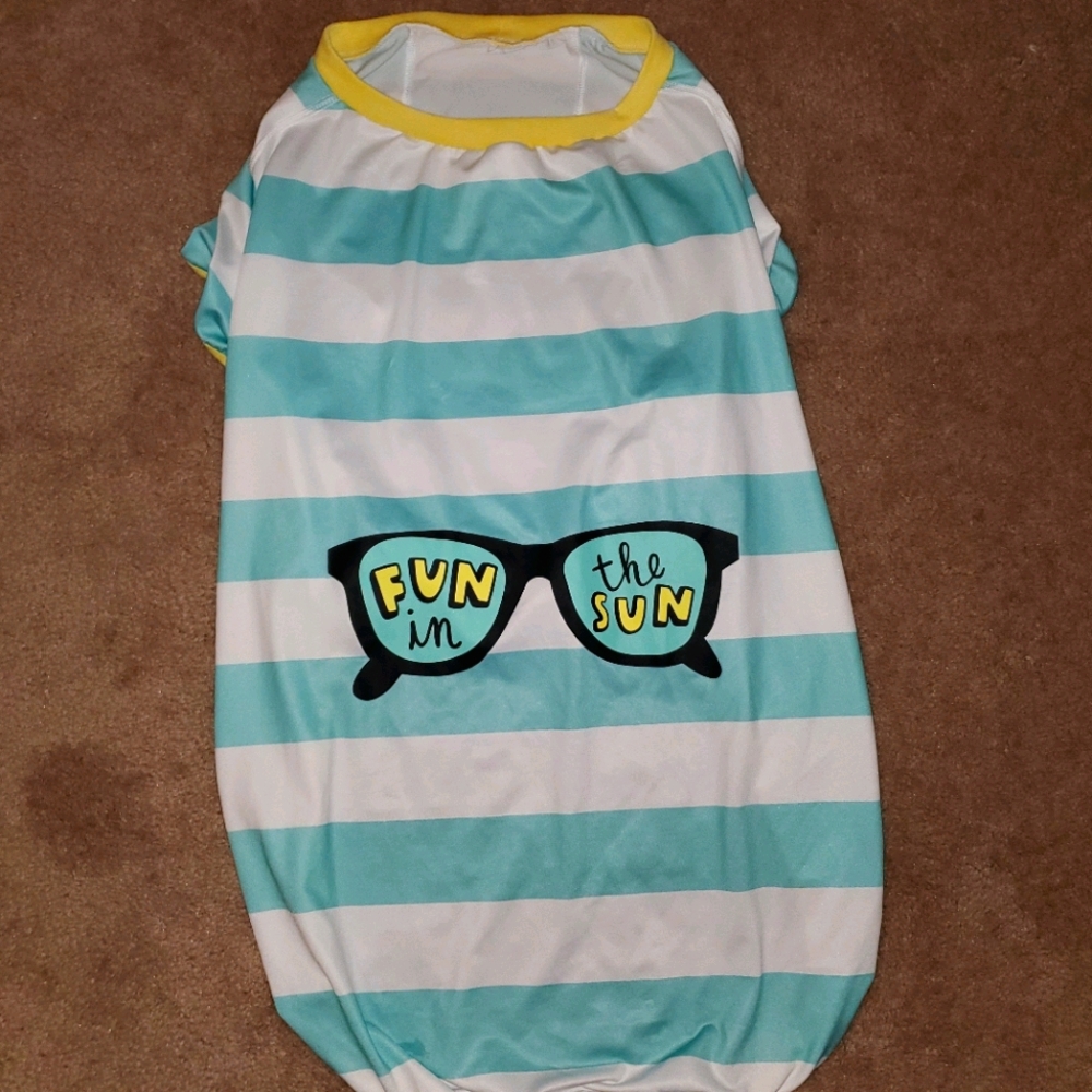 🌻5/25🌻Boots & Barkley Dog Swim Shirt, XL